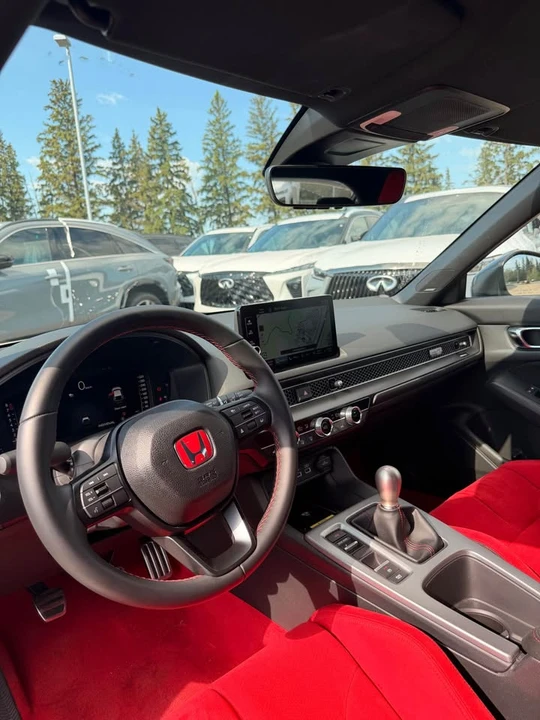 2024 Honda FL5 Civic Type R - Image 12 of 15