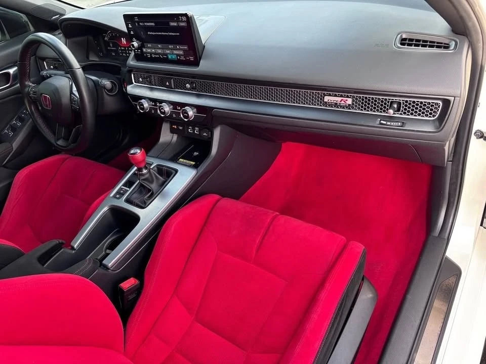 2024 Honda FL5 Civic Type R - Image 9 of 15