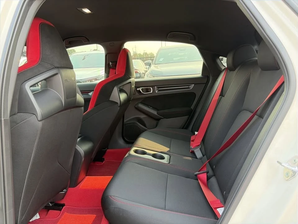 2024 Honda FL5 Civic Type R - Image 11 of 11