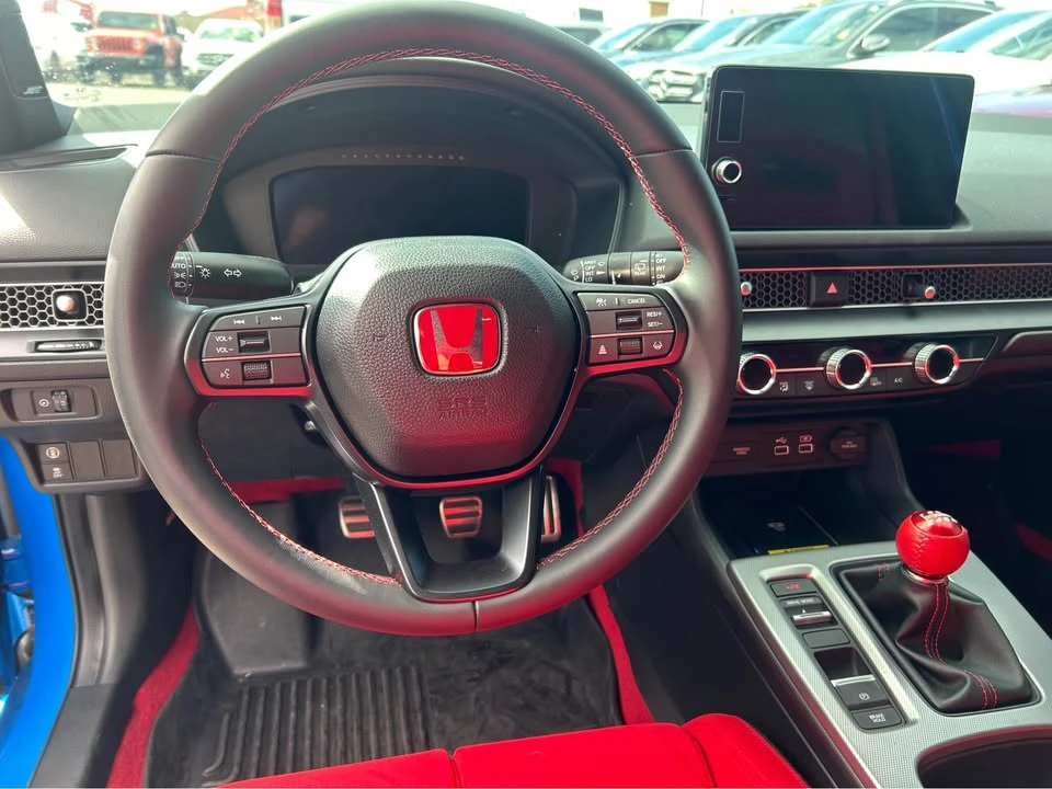 2024 Honda FL5 Civic Type R - Image 11 of 12