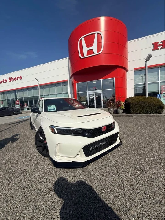 2024 Honda FL5 Civic Type R - Image 2 of 14