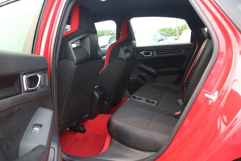 2024 Honda FL5 Civic Type R - Image 9 of 10