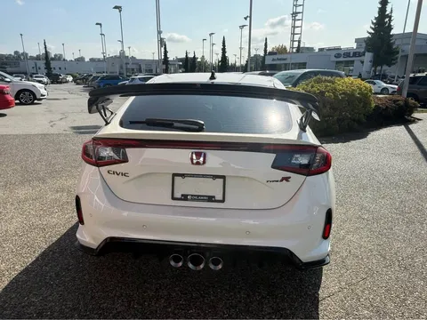 2024 Honda FL5 Civic Type R - Image 3 of 12