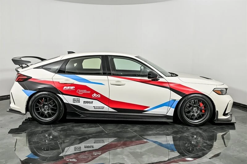 2024 Honda FL5 Civic Type R - Image 10 of 29
