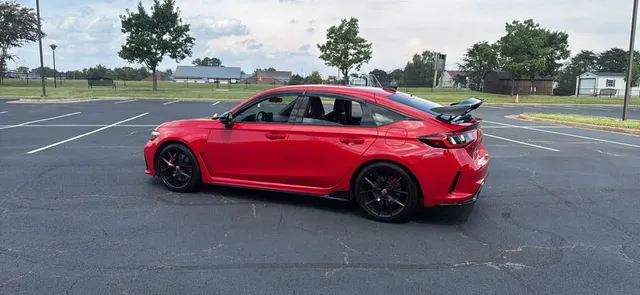 2024 Honda FL5 Civic Type R - Image 3 of 11