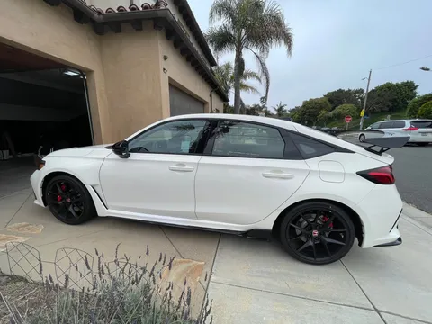 2024 Honda FL5 Civic Type R - Image 3 of 8
