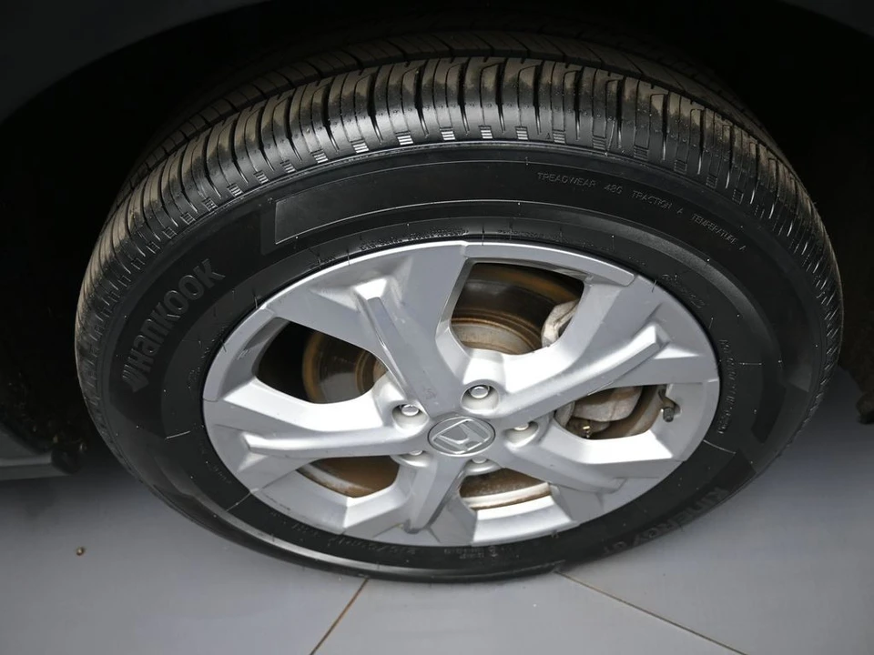 2024 Honda HR-V 3rd Gen - Image 12 of 21