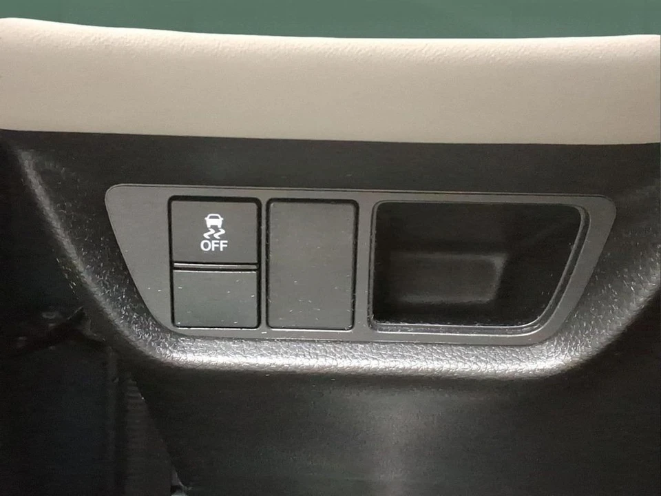 2024 Honda HR-V 3rd Gen - Image 17 of 21