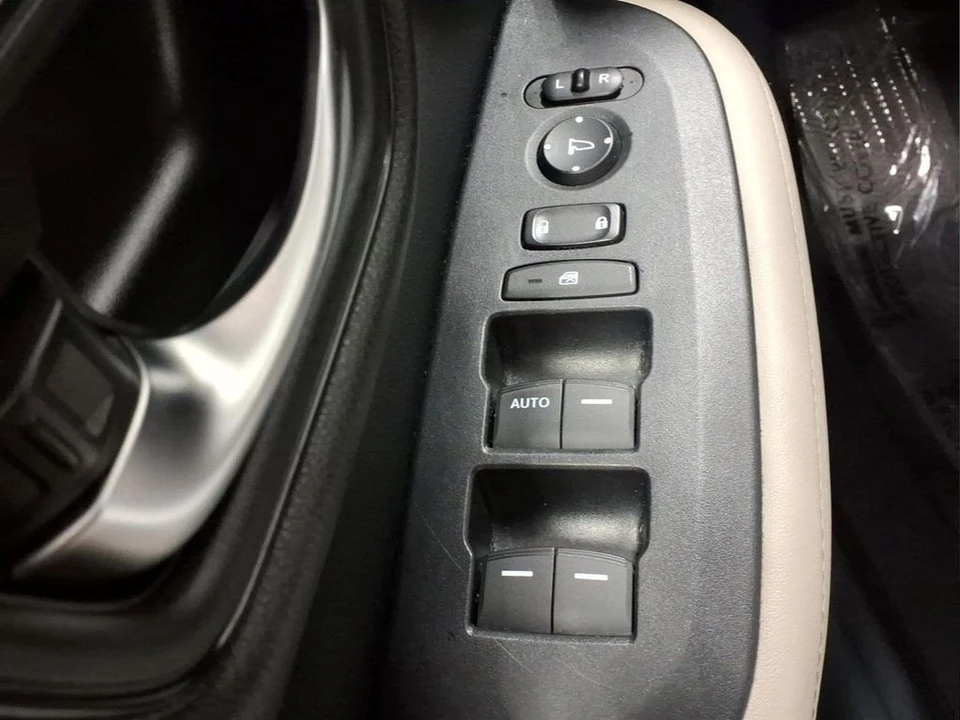 2024 Honda HR-V 3rd Gen - Image 16 of 21