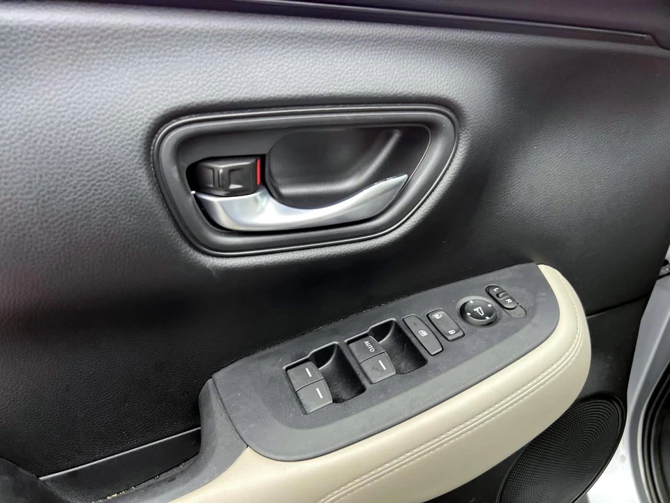 2024 Honda HR-V 3rd Gen - Image 13 of 21