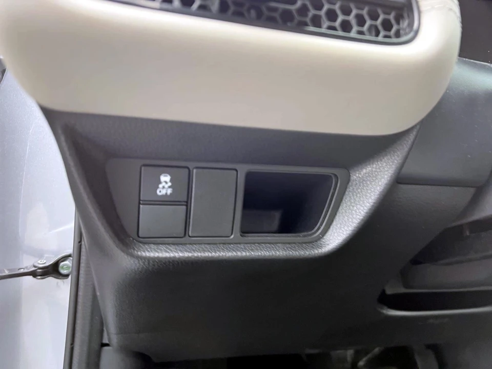 2024 Honda HR-V 3rd Gen - Image 14 of 21