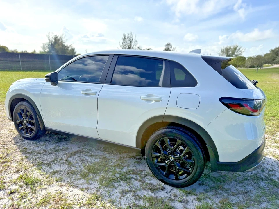 2024 Honda HR-V 3rd Gen - Image 12 of 21