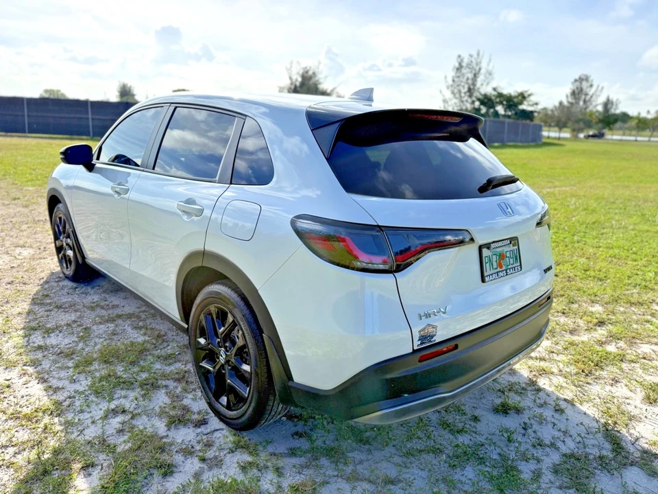 2024 Honda HR-V 3rd Gen - Image 11 of 21