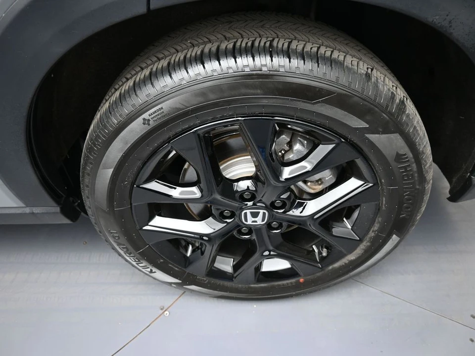 2024 Honda HR-V 3rd Gen - Image 15 of 21