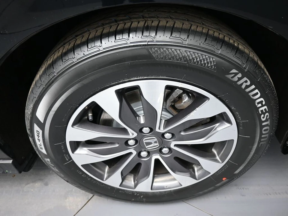 2024 Honda Odyssey - Image 15 of 21