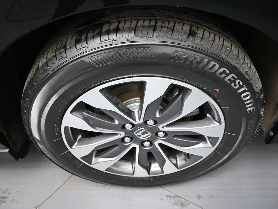 2024 Honda Odyssey - Image 15 of 31