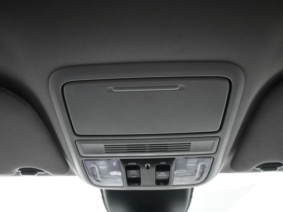 2024 Honda Odyssey - Image 17 of 21