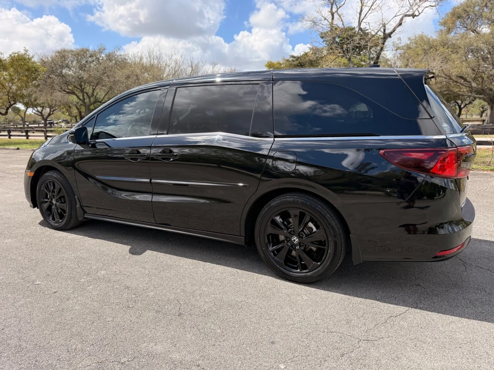 2024 Honda Odyssey - Image 10 of 21