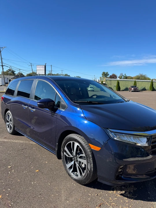 2024 Honda Odyssey - Image 2 of 17