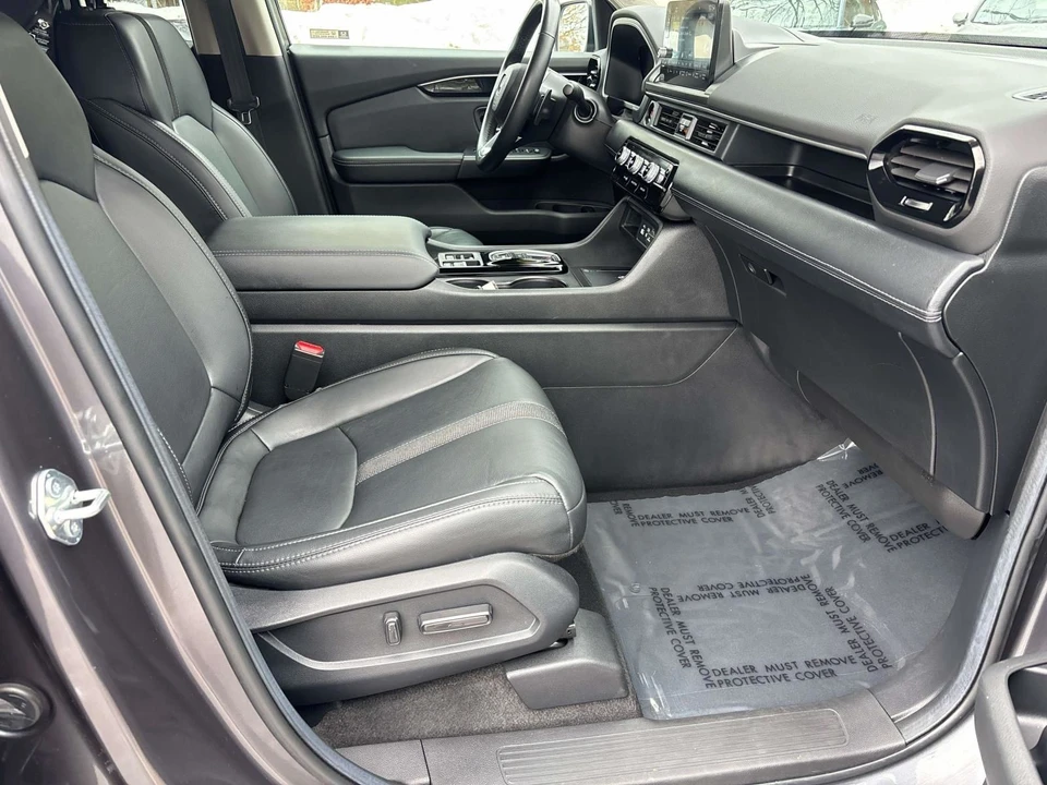 2024 Honda Pilot 4th Gen - Image 13 of 21