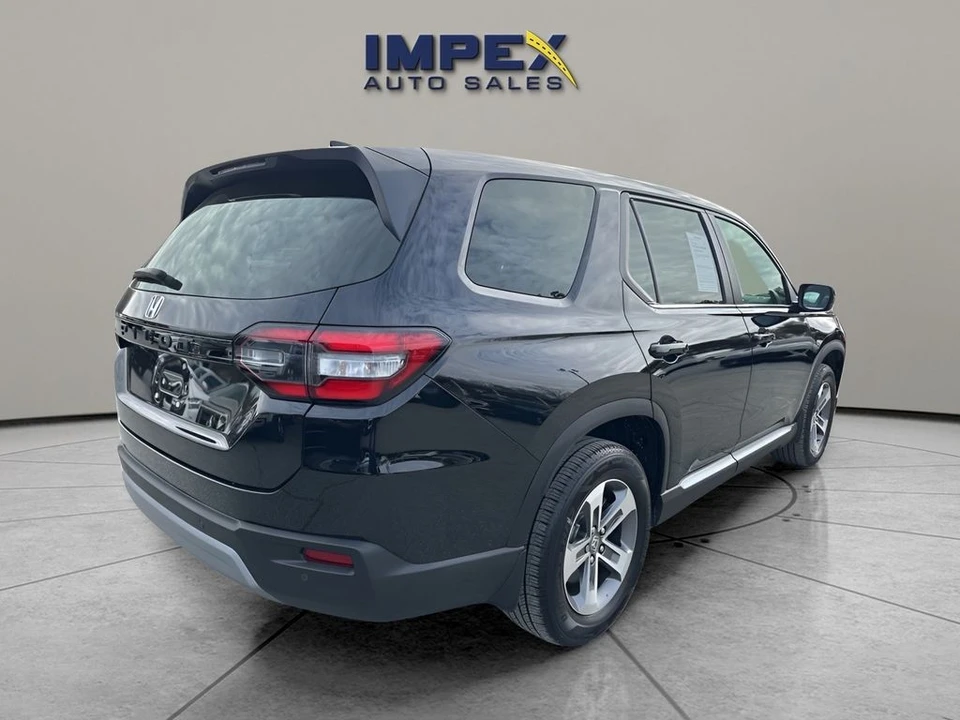 2024 Honda Pilot 4th Gen - Image 5 of 12