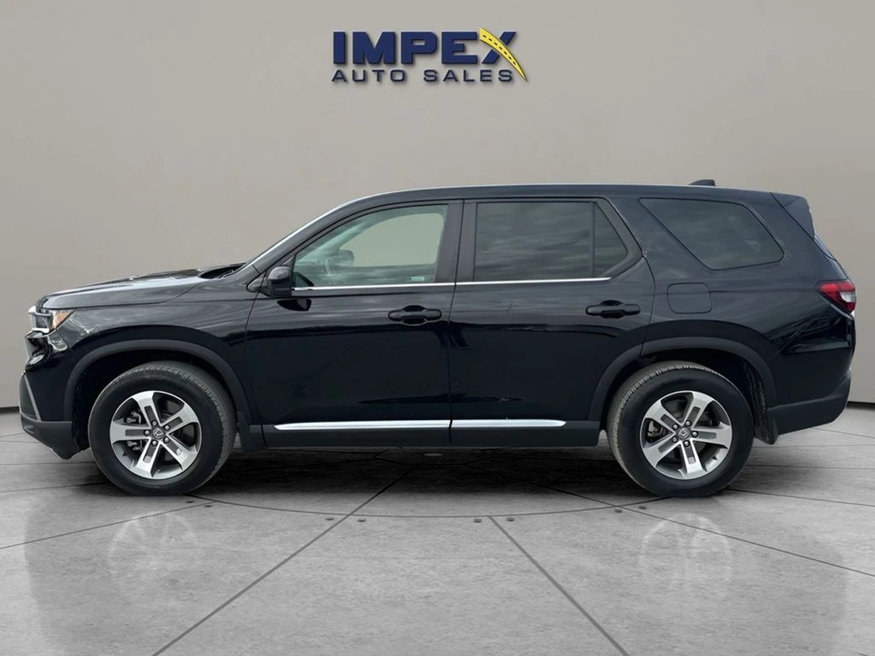 2024 Honda Pilot 4th Gen - Image 2 of 12