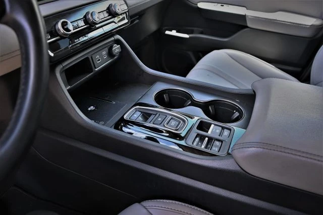 2024 Honda Pilot 4th Gen - Image 11 of 21