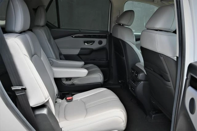 2024 Honda Pilot 4th Gen - Image 16 of 21