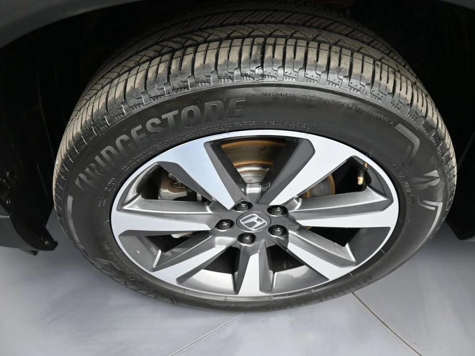 2024 Honda Pilot 4th Gen - Image 14 of 21