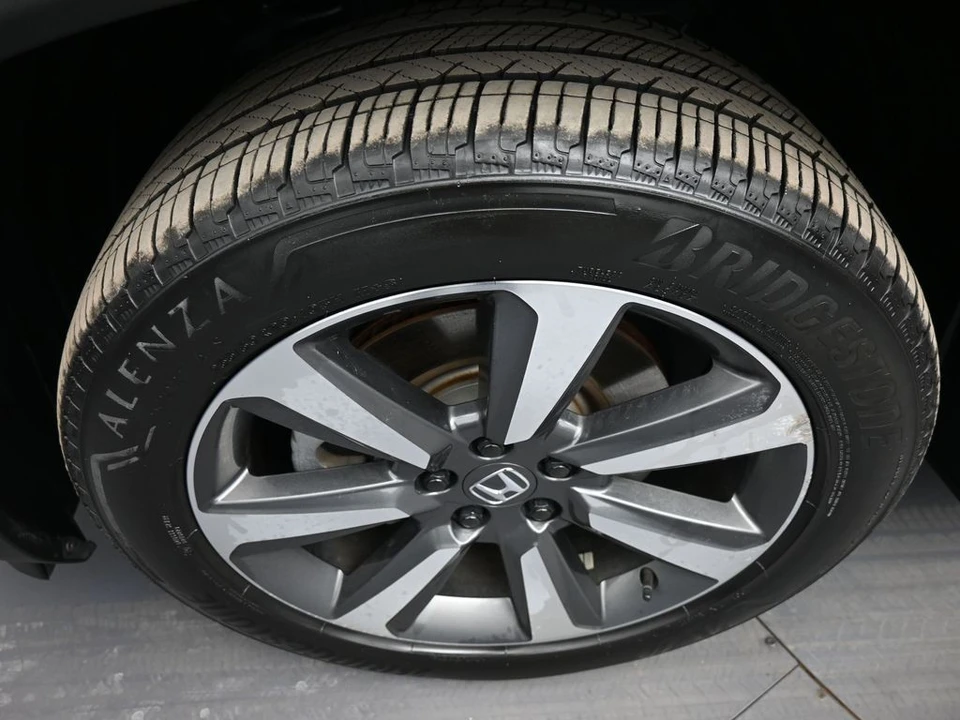 2024 Honda Pilot 4th Gen - Image 14 of 21
