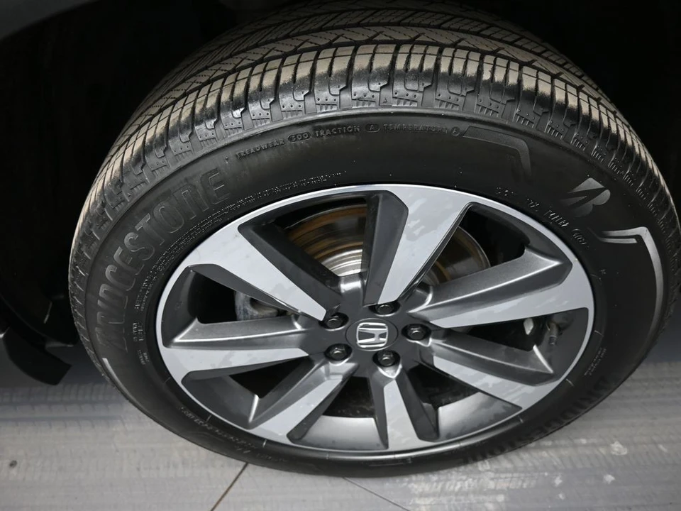 2024 Honda Pilot 4th Gen - Image 15 of 21