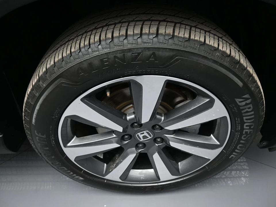 2024 Honda Pilot 4th Gen - Image 13 of 21