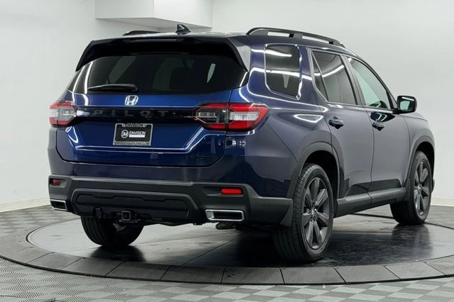 2024 Honda Pilot 4th Gen - Image 8 of 21