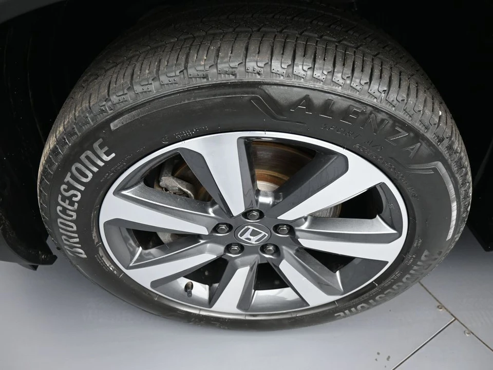 2024 Honda Pilot 4th Gen - Image 14 of 21