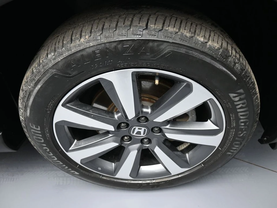 2024 Honda Pilot 4th Gen - Image 13 of 21