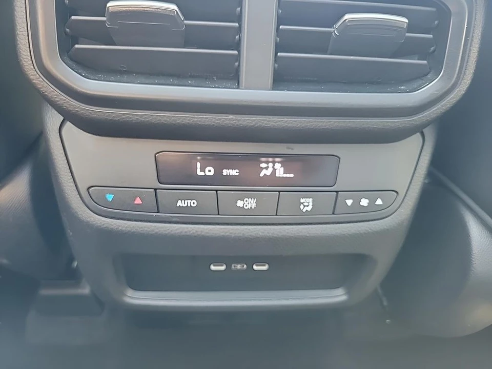 2024 Honda Pilot 4th Gen - Image 13 of 21