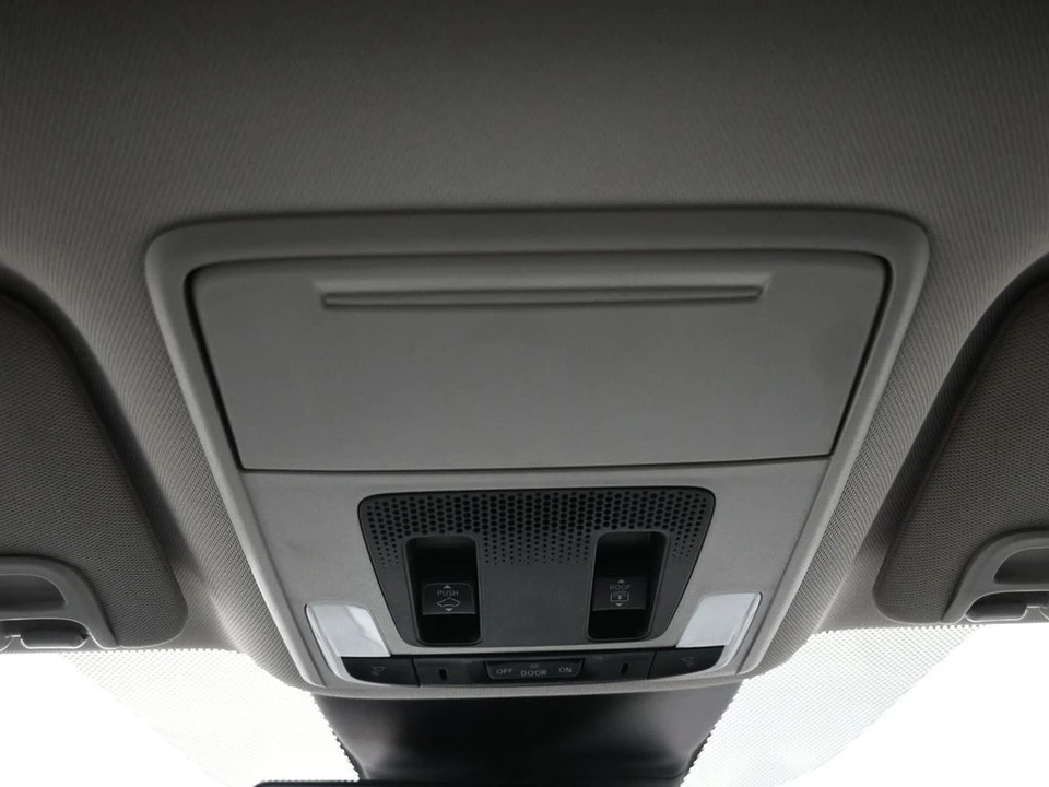 2024 Honda Pilot 4th Gen - Image 17 of 21