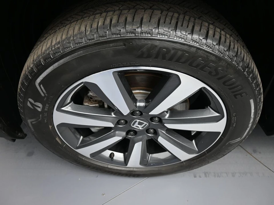 2024 Honda Pilot 4th Gen - Image 14 of 21