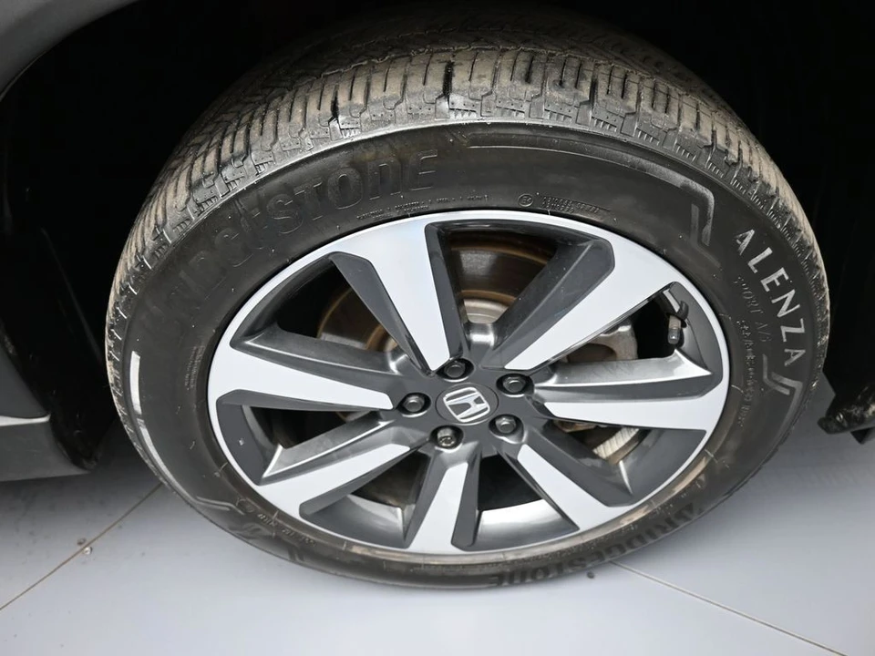 2024 Honda Pilot 4th Gen - Image 13 of 21