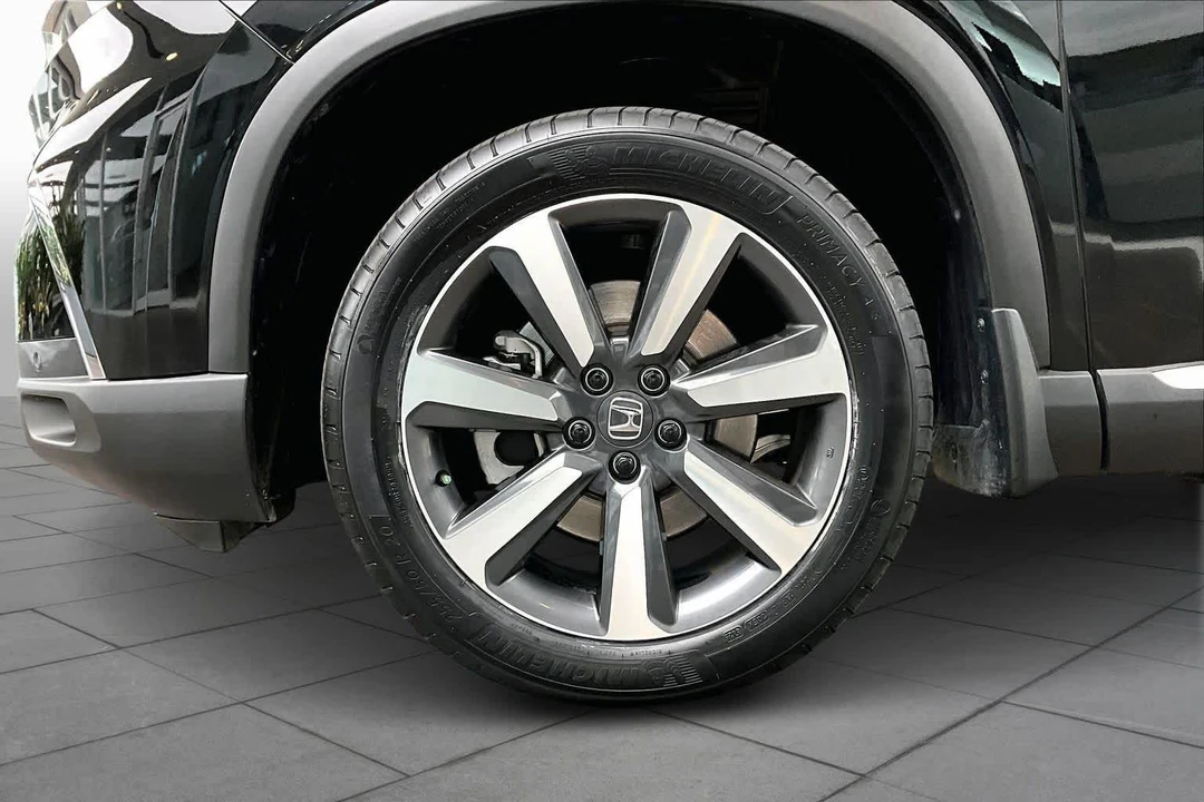 2024 Honda Pilot 4th Gen - Image 11 of 12
