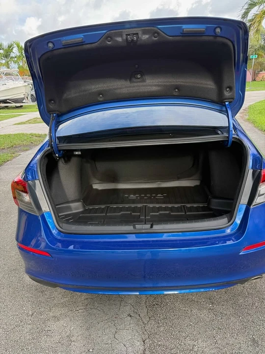 2024 Honda Civic 11th Gen - Image 8 of 12