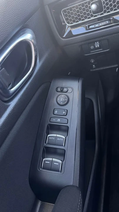 2024 Honda Civic 11th Gen - Image 10 of 12