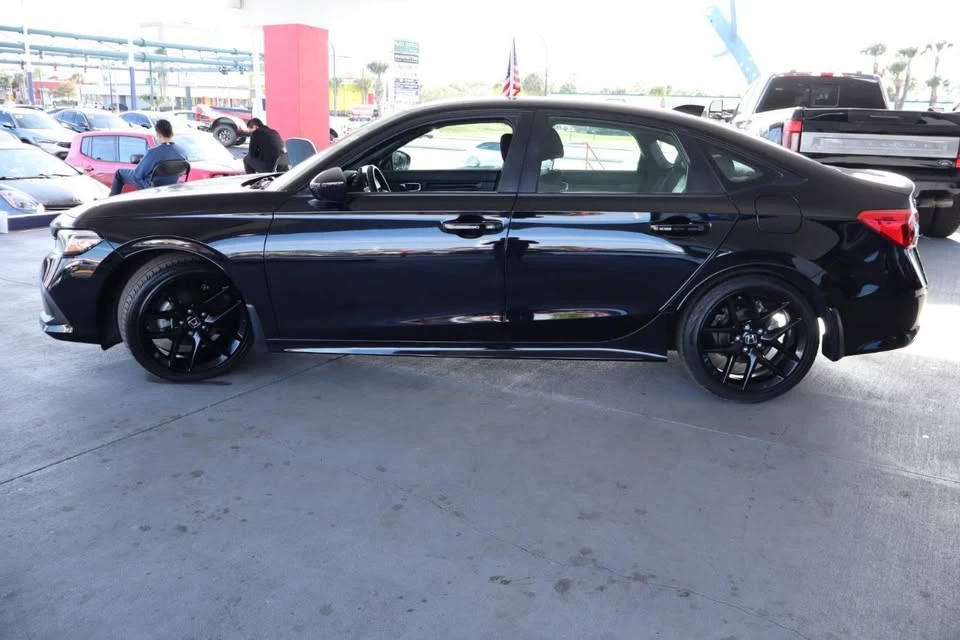 2024 Honda Civic 11th Gen - Image 10 of 20