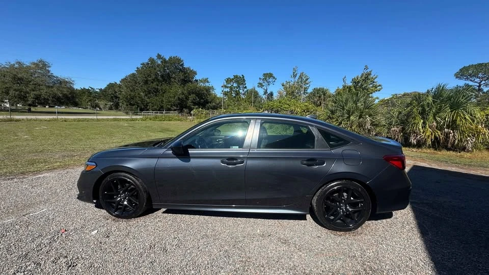 2024 Honda Civic 11th Gen - Image 4 of 15