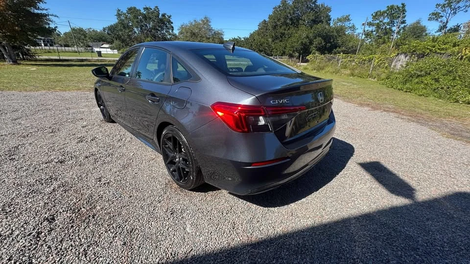 2024 Honda Civic 11th Gen - Image 8 of 15