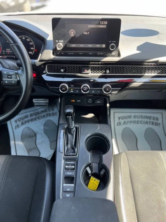 2024 Honda Civic 11th Gen - Image 13 of 17