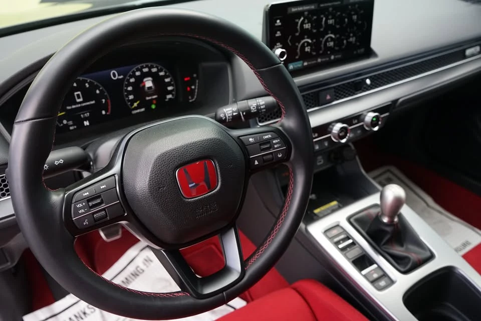 2024 Honda FL5 Civic Type R - Image 12 of 20