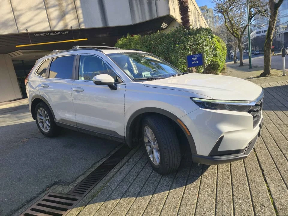 2024 Honda CR-V 6th Gen - Image 14 of 17