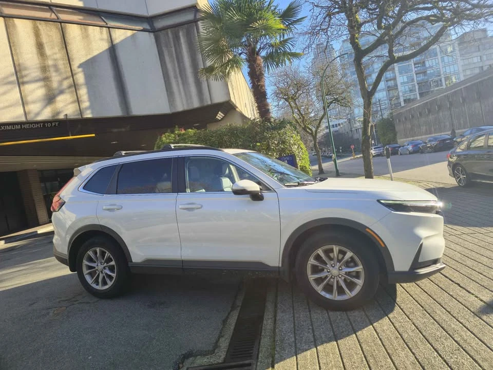 2024 Honda CR-V 6th Gen - Image 12 of 17