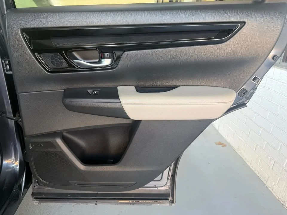 2024 Honda CR-V 6th Gen - Image 17 of 20